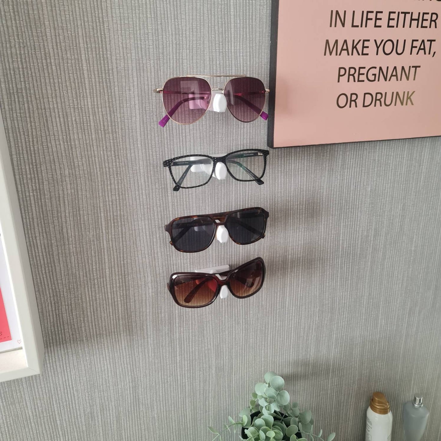 Wall-Mounted Sunglasses & Glasses Holder - Adhesive Glasses Display Micro Shelf